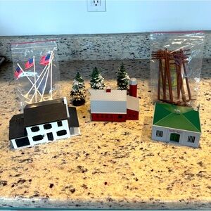 Vintage Lot Plasticville Buildings Barn Evergreen Trees American Flags Police